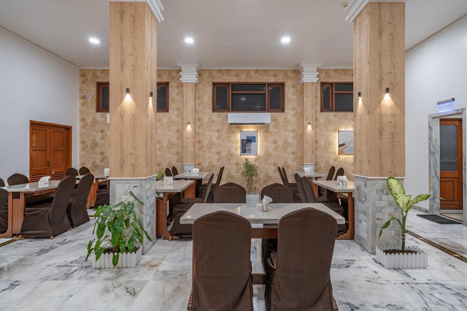 Hotel Apex Surat Dış mekan fotoğraf
