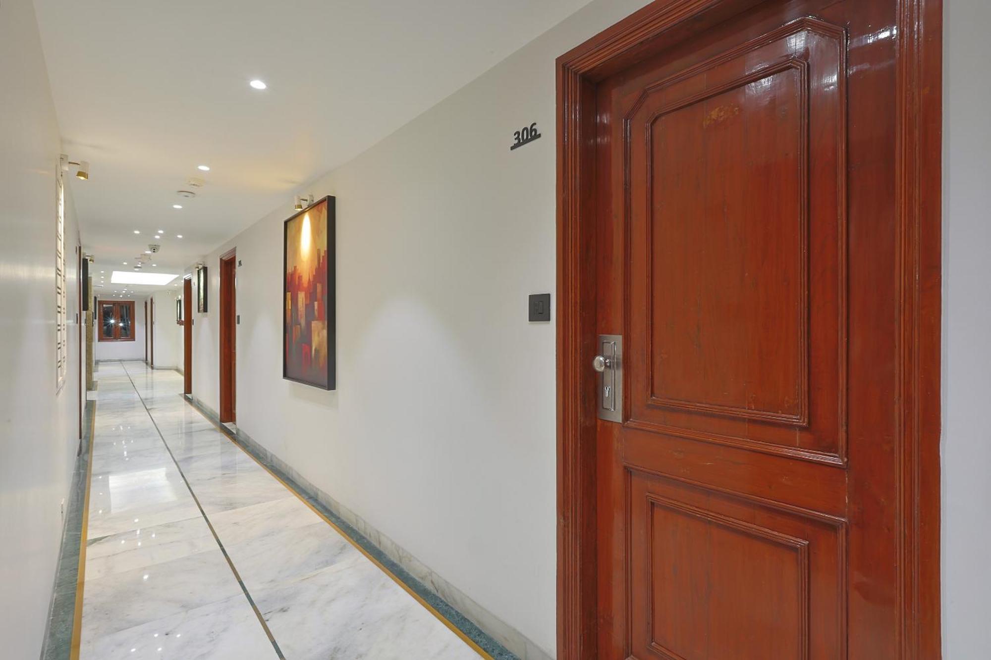 Hotel Apex Surat Dış mekan fotoğraf