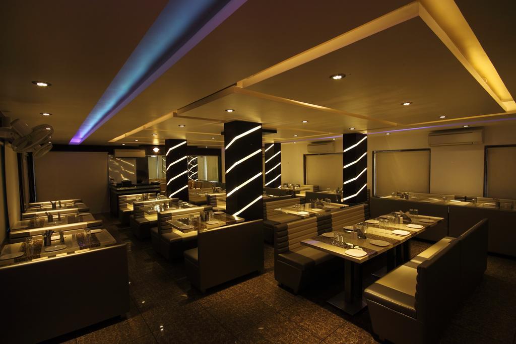 Hotel Apex Surat Dış mekan fotoğraf